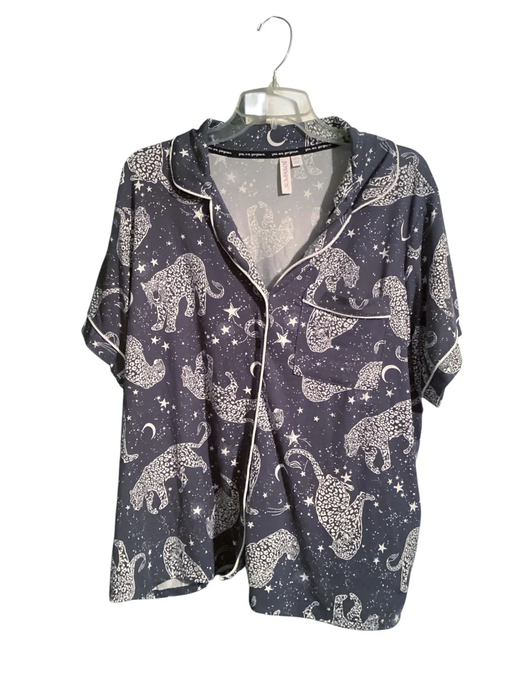 Short Sleeve Gray Pajama Shirt with White Leopard & Star Print